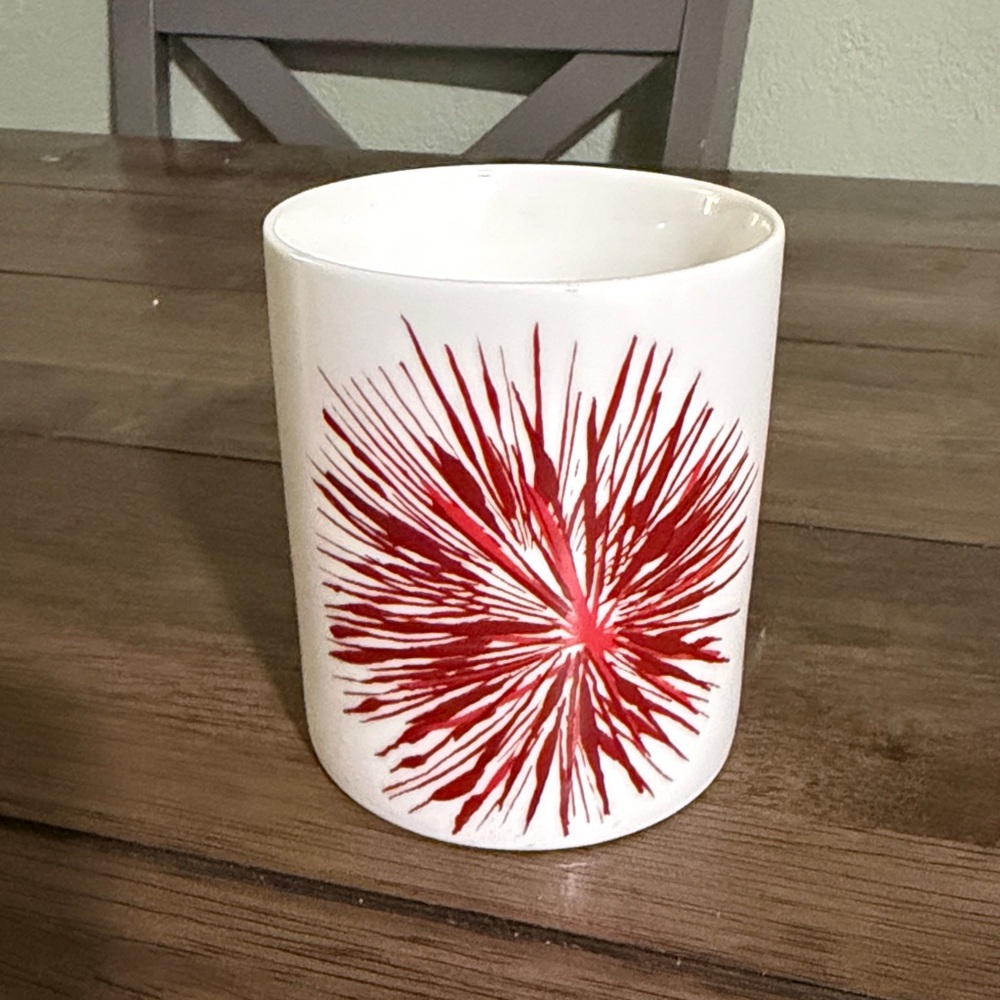 Starbuck firework Mug red white 2014  12 oz